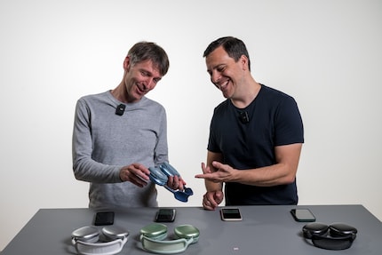 The inlay is made of thin plastic – the sound can hardly get through.