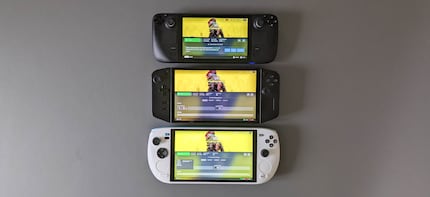La Legion Go a le plus grand écran de toutes les consoles de poche et n’est pas non plus très compacte.