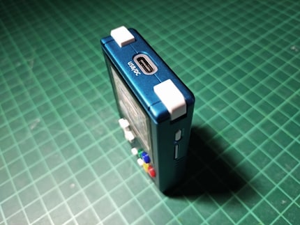 You can transfer games via USB-C or card reader. It’s quick and easy to remove the memory card from the MicroSDXC slot.