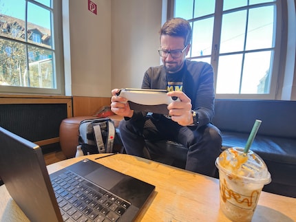Le streaming au café fonctionne plutôt bien avec un point d’accès 5G.