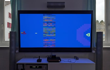 à l’image 16 : 9. L’image est certes déformée, mais ce n’est pas particulièrement gênant pour un graphisme simple. 