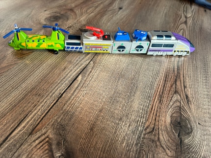 Je länger, desto besser: Die Steckautos können beliebig erweitert werden.