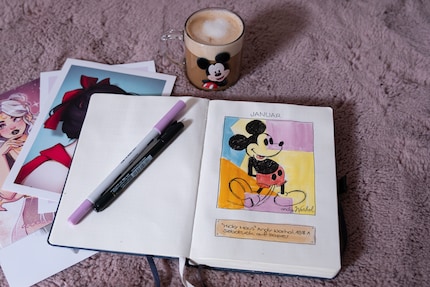 Werken die ergens naar verwijzen, zoals op «Mickey Mouse» van Andy Warhol, schudden de kunstscene op. Ik heb zijn versie opgenomen in mijn agenda. Artistieke vrijheid voor de overwinning.