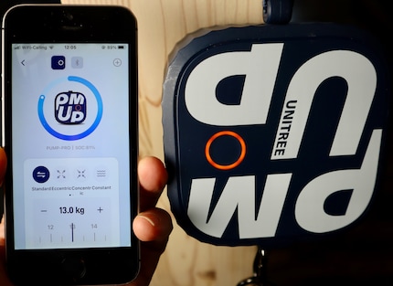 With the app, I can choose between different modes, adjust the resistance, watch workout tutorials or take part in challenges.