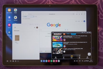 With Samsung DeX, I use the tablet like a computer screen, opening several tabs simultaneously.