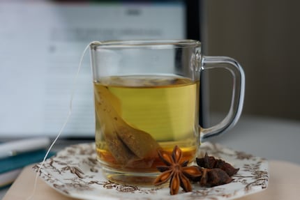 Fenchel-Anis-Kümmel schmeckt mir auch abgekühlt als Wasseralternative richtig gut.