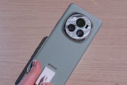The cameras are among the most exciting and visually prominent parts of the Magic 6 Pro.