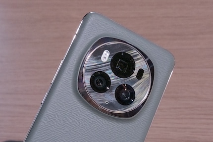 Honour presents its new high-end device, the Magic 6 Pro, with an eye-catching camera module.