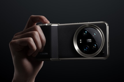 The Photography Kit adds controls and a battery to the Xiaomi 14 Ultra.