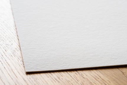 Eine deutliche, aber authentisch zufällige Textur: Das Hahnemühle Museum Etching hat es mir angetan.