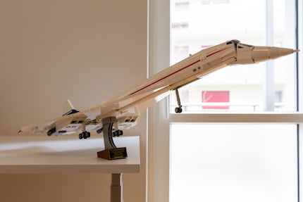 Het Legomodel van de Concorde is zo groot dat ik het maar met moeite in één foto kan passen.