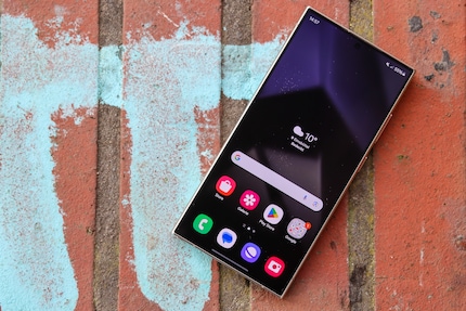 Samsung hat das Display des S24 Ultra flach und sehr hell gemacht.