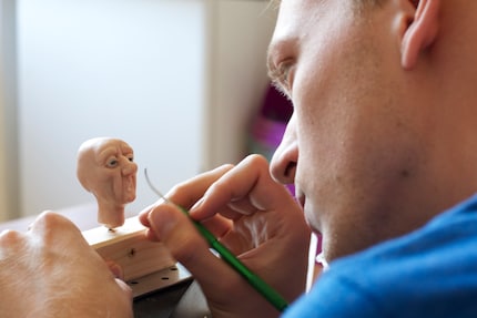 Tous les personnages et objets du jeu ont été fabriqués à la main.
