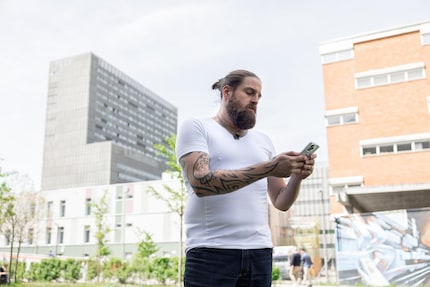 Niet alleen is redacteur Patrick een perfect model - zijn ISA-shirt past hem ook perfect.