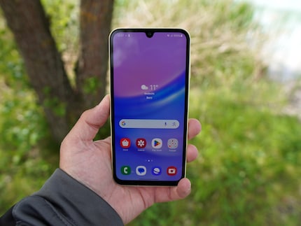 The 6.5-inch screen is sufficiently bright.