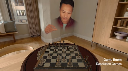 Je kunt ook schaken tegen je vrienden die op dat moment niet in de kamer zijn.