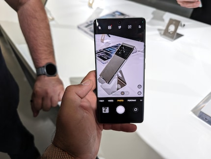 The camera system comes with a 2x optical zoom.