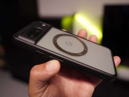 This case with metal ring turns my Pixel into an Android phone with MagSafe.