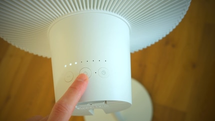 The more LEDs that light up, the higher the power level.
