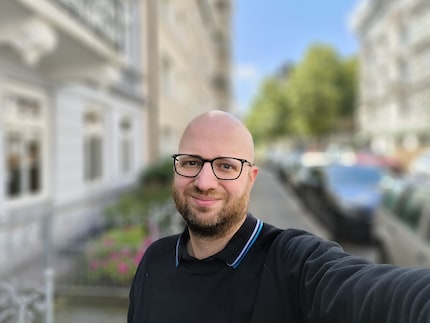 For portrait shots, you can choose the strength of the blur.