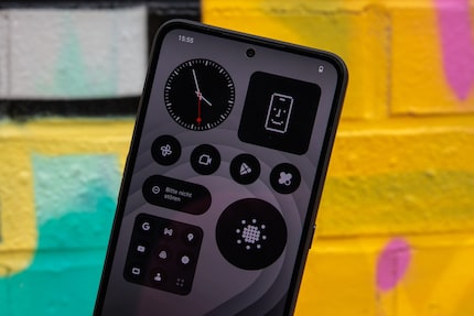 Nothing OS offers a monochrome design option.