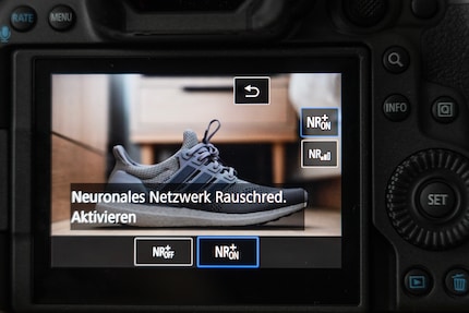 Pour réduire le bruit d'une image dans l'appareil photo, il faut plonger assez profondément dans le menu. Je ne pense pas que les professionnels utiliseront beaucoup cette fonction au quotidien.