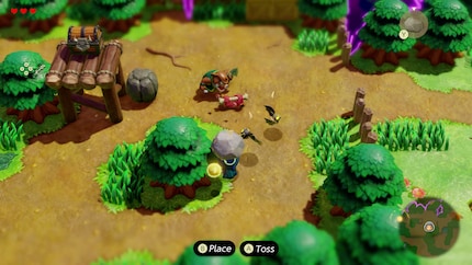 Je distrais ce Moblin avec un morceau de viande que j’ai fait apparaître, puis je l’attaque avec des pierres clonées et des chauves-souris.