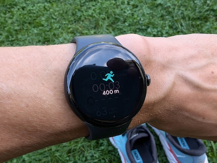 400 mètres de quoi ? De sprint ? À une fréquence cardiaque donnée ? Jusqu’au prochain stand de glaces ? Les unités d’entraînement ne sont pas très claires.