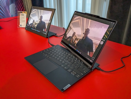 With several people in the camera's field of vision, the laptop finds it difficult to decide who it should follow.
