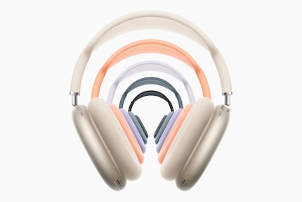 Les AirPods Max ont de nouvelles couleurs et un port USB-C./caption>Apple
