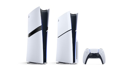 The PS5 Pro without drive (left) compared to the PS5 Slim with drive (right).
