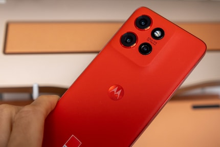 De Edge 50 Neo onderscheidt zich van andere smartphones in zijn klasse met zijn telefotocamera.