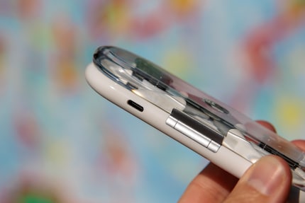 Le boîtier se recharge uniquement par USB-C.