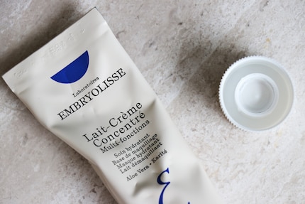 Vorsicht: Das Lait-Crème Concentré von Embryolisse enthält Duftstoffe.