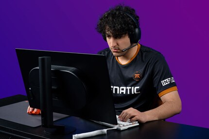 Some features of the Sony M10S were developed together with the e-sports team FNATIC.
