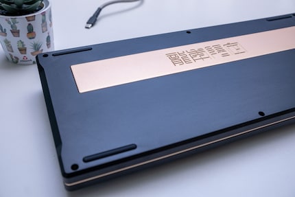 Un poids en aluminium est même utilisé, comme sur les claviers DIY.