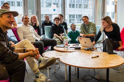 Team Endeavour and some members of Team Nautilus at a meeting