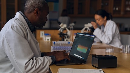 Apple is targeting the MacBook Pro at people with high performance requirements - researchers, for example.