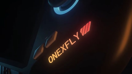 Je kunt het uiterlijk van de handheld veranderen met de aanpasbare RGB-naamplaatjes.