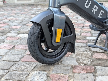 Een extra vering voor de 10-inch tubeless banden ontbreekt.
