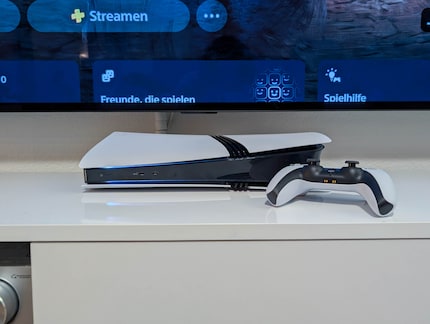 Even without a stand, the PS5 Pro is relatively stable.