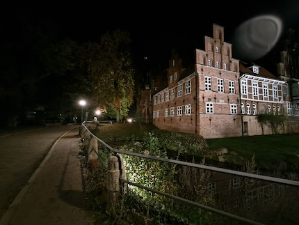 Ultra groothoekcamera met nachtmodus in actie.
