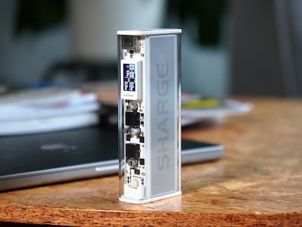 De Shargeek 140 is vrij compact.