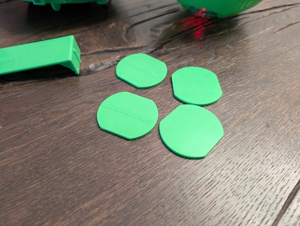 Vier plastic schijfjes als begrenzing van een speelveld: een ontoereikende prestatie.