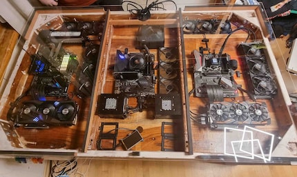Janni's bureauopstelling is gemaakt tijdens zijn stage als elektricien.