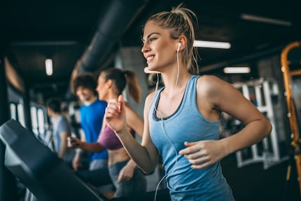 Although it looks easy in the picture, working out on a treadmill is pretty monotonous. But it’s great if you’re not the type to shy away from less exciting activities.