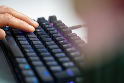 La sensation de frappe moyenne du clavier Apex Pro TKL est compensée par le confort qu'il procure lorsque vous jouez.