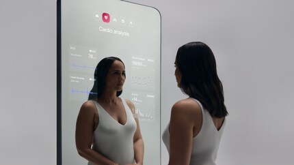 Les principales données de santé sont affichées directement sur le miroir.