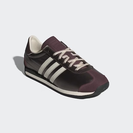The Adidas Country OG in the colours Purple/Off-White/Core Black.