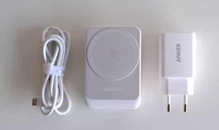 Alles wat je nodig hebt inbegrepen: kabel, laadstation, stekker.